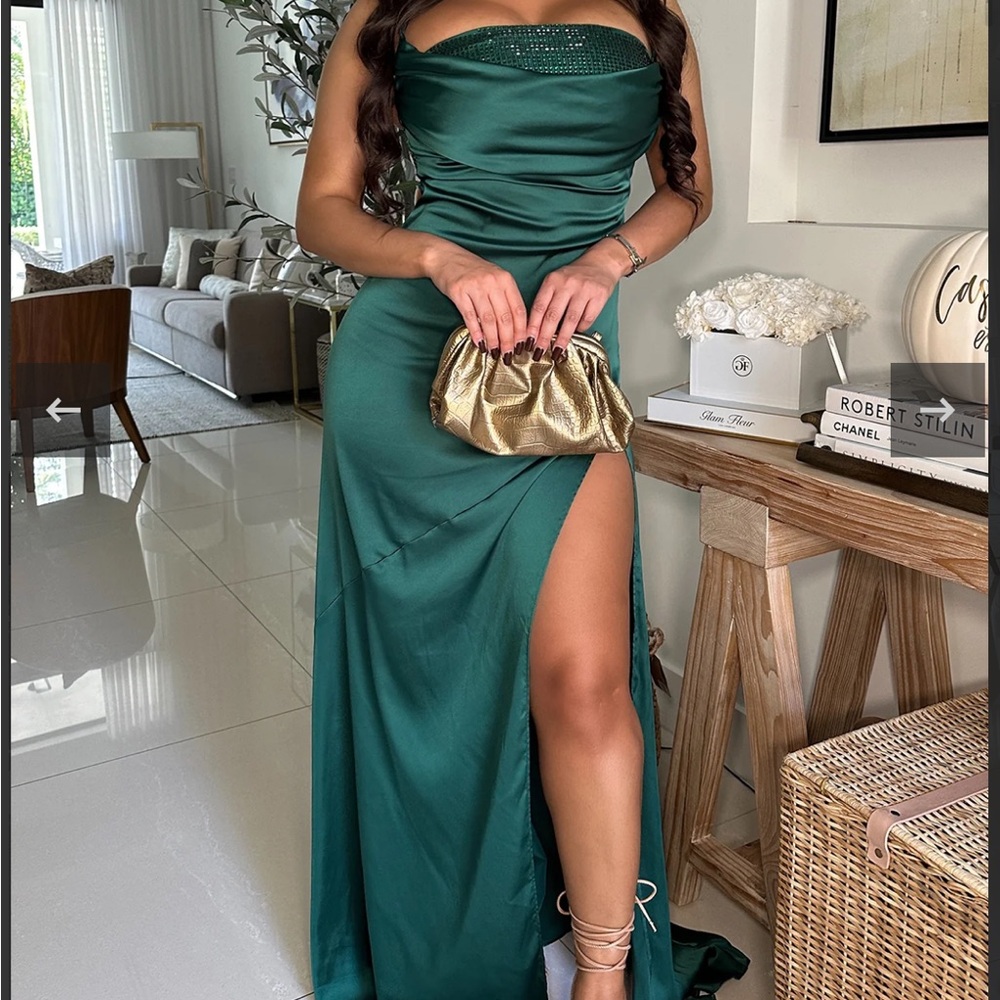 Elegant Green Evening Gown
